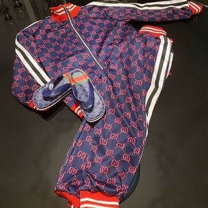 Suit for kids and sandals